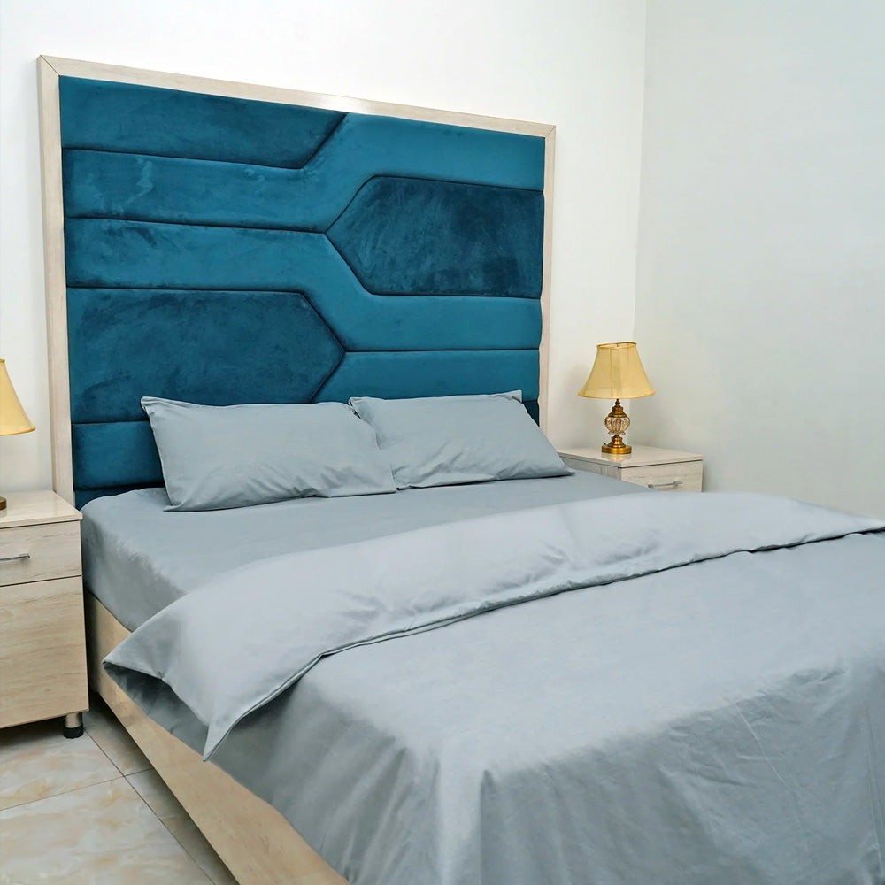 Luxurious Grey Polycotton Duvet Cover Set with Pillow Cases