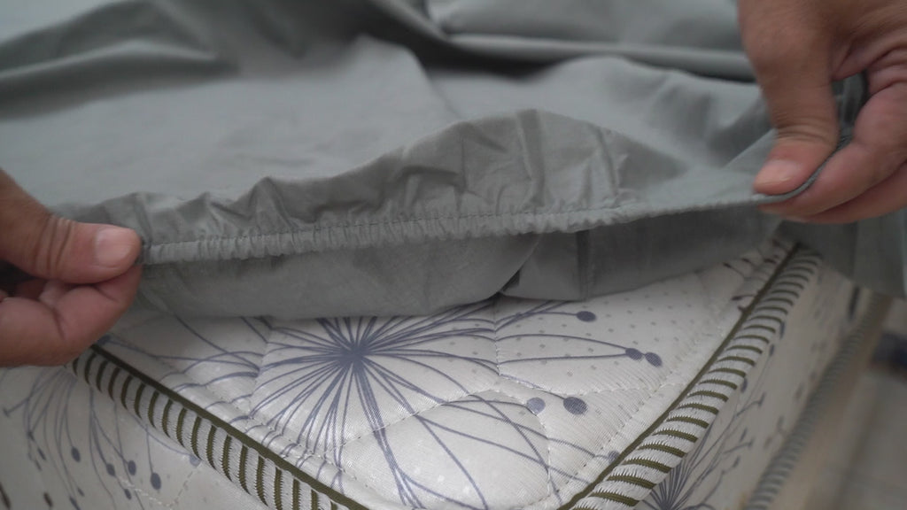 High Quality Polycotton Fitted Bedsheet Set with Pillowcases-3 Sizes, 2 Colors (Grey & White)